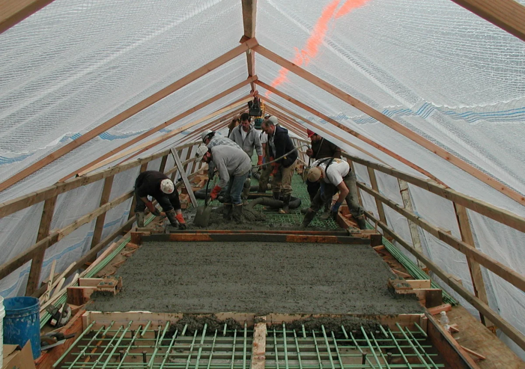 Тепляк для ремонта бетона зимой